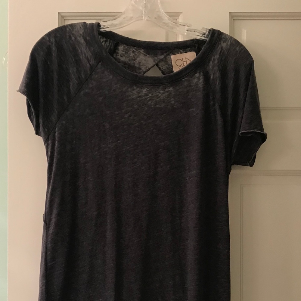 Open Back Short Sleeve Tee by CHA SOR